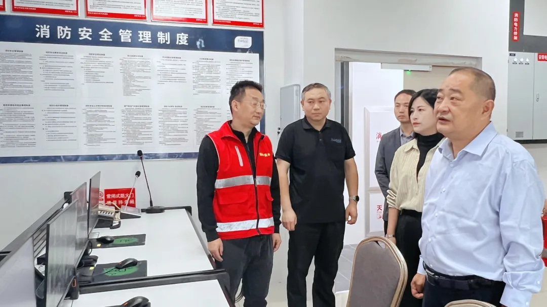  【集团动态】“四不两直”查隐患 紧盯一线保安全